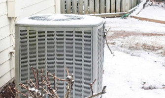Dàn Trao Đổi Nhiệt Heat Pump Hồ Bơi Bị Đóng Băng: Chế Độ Rã Đông Hoạt Động Thế Nào?