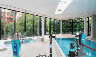 Công Nghệ Khử Trùng Và Tự Động Hóa Hồ Bơi: Điện Phân Muối, UV, Ozone, Bơm Định Lượng Và pH/ORP