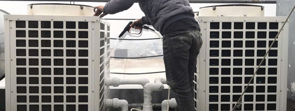 Vệ Sinh Và Bảo Dưỡng Thiết Bị Hồ Bơi: Bơm, Lọc, Heat Pump, Robot, Đèn Và Thang